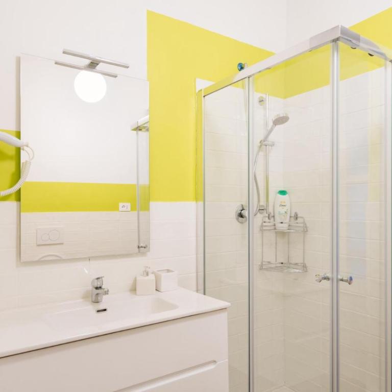 Famo Pace apartments - Camera Matrimoniale con Bagno Privato Esterno - 12
