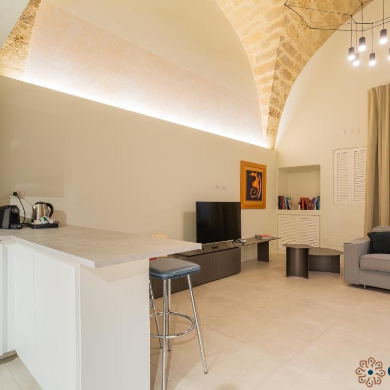 Zema Home by Apulia Accommodation - Quadruple Room with Private Bathroom - 5