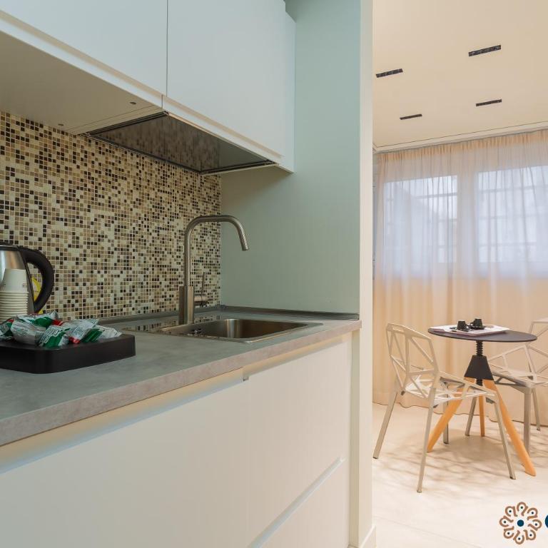 Zema Home by Apulia Accommodation - Double Room with Private Bathroom - 5