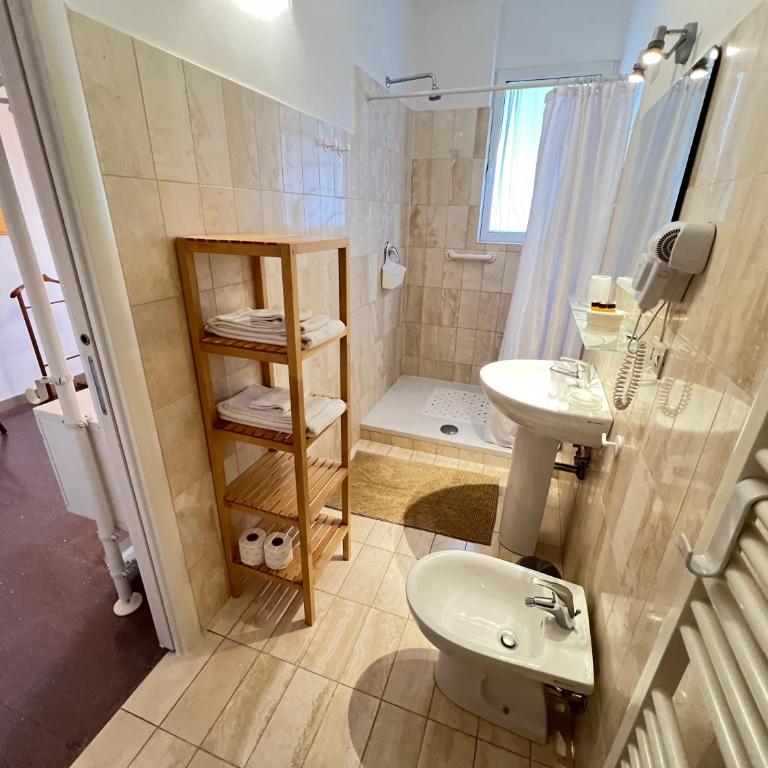 B&B Birba - Camera Matrimoniale con Bagno Privato - 4