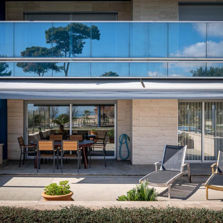 AT062 Planta baja en 1ra línea con salida a la piscina, completamente equipado - Apartamento de 3 dormitorios - 5