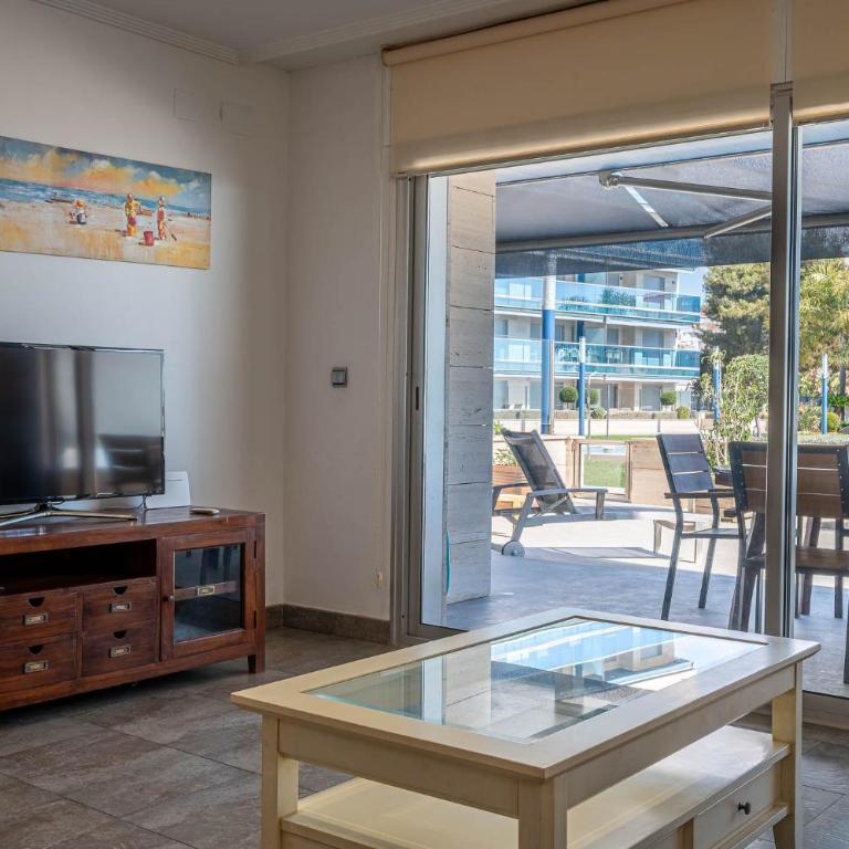 AT062 Planta baja en 1ra línea con salida a la piscina, completamente equipado - Apartamento de 3 dormitorios - 9