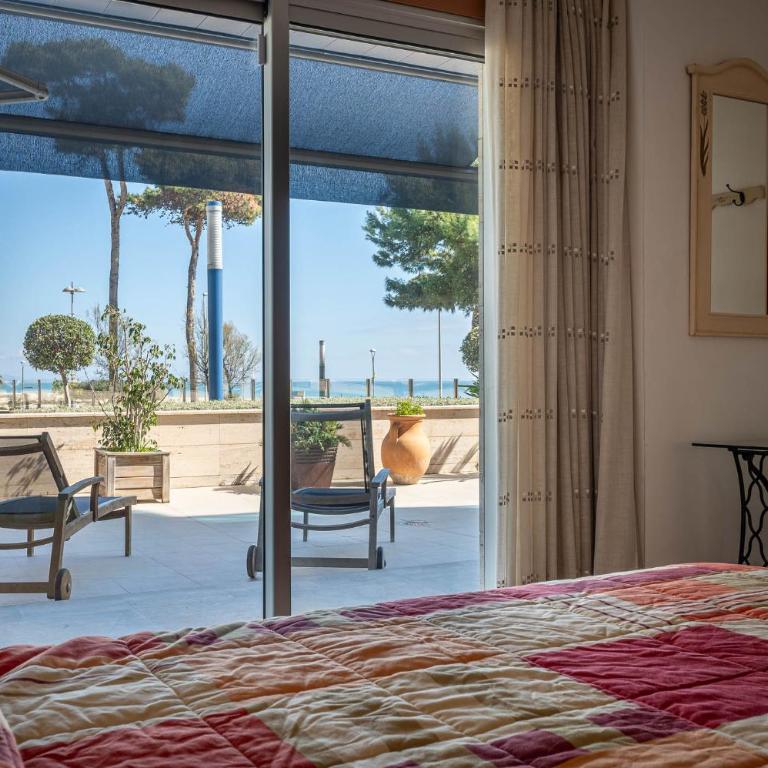 AT062 Planta baja en 1ra línea con salida a la piscina, completamente equipado - Apartamento de 3 dormitorios - 18