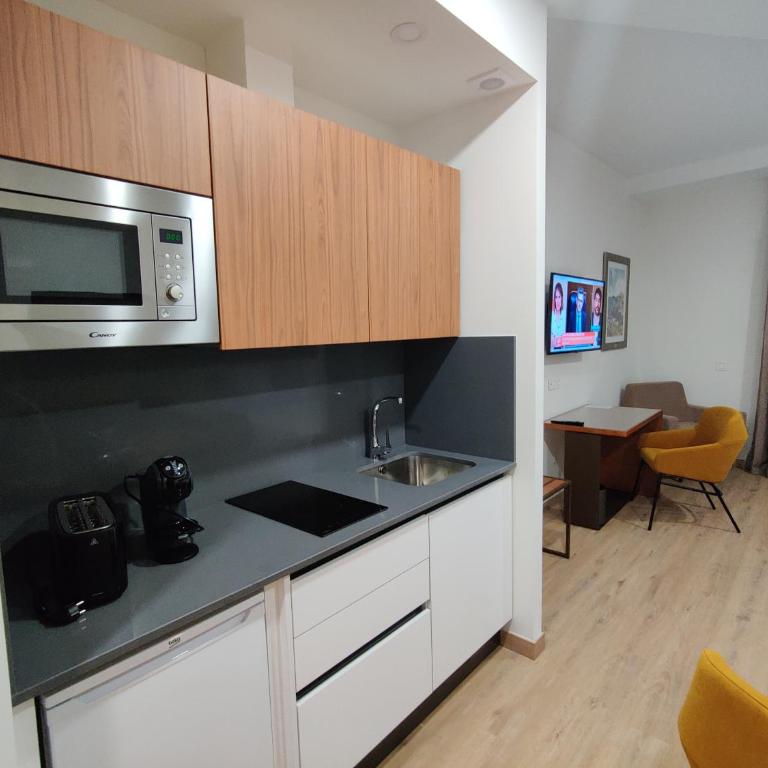 Torreluz SUITES - Estudio Superior - 5