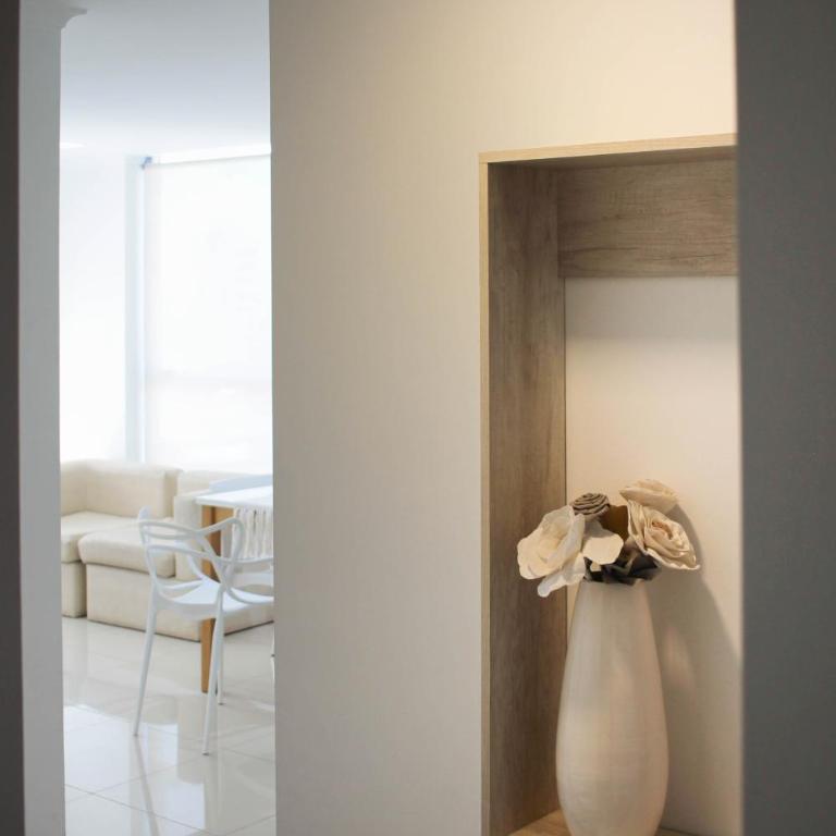 Dpto Panorámico con cochera vista excepcional!! Av Pueyrredón -Excelente Acceso -Seguridad 24 hs Terraza y asadores!! Sin gastos adicionales- - Apartamento de 1 dormitorio - 12