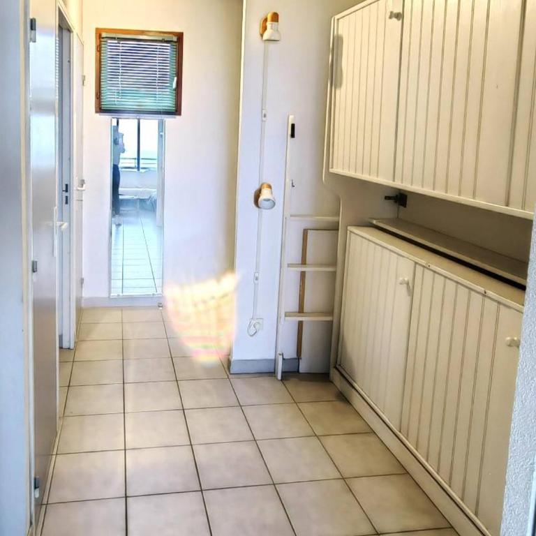 Charmant T2 avec Terrasse et Vue Mer à 50m de la Plage, Résidence avec Piscine - FR-1-607-11 - Appartement (6 Adultes) - 10