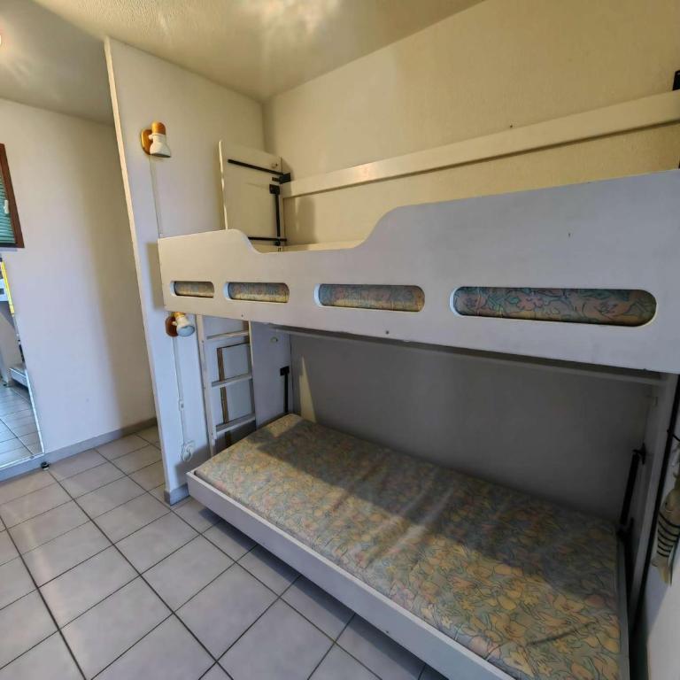 Charmant T2 avec Terrasse et Vue Mer à 50m de la Plage, Résidence avec Piscine - FR-1-607-11 - Appartement (6 Adultes) - 11