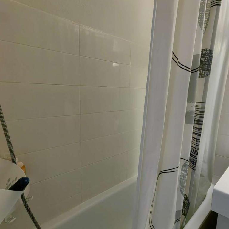 Charmant T2 avec Terrasse et Vue Mer à 50m de la Plage, Résidence avec Piscine - FR-1-607-11 - Appartement (6 Adultes) - 16