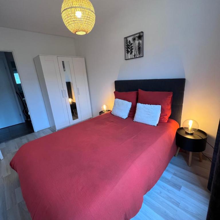 Appt à 10 min de Paris, 15 min a pied du SDF - Apartamento de 3 dormitorios - 2