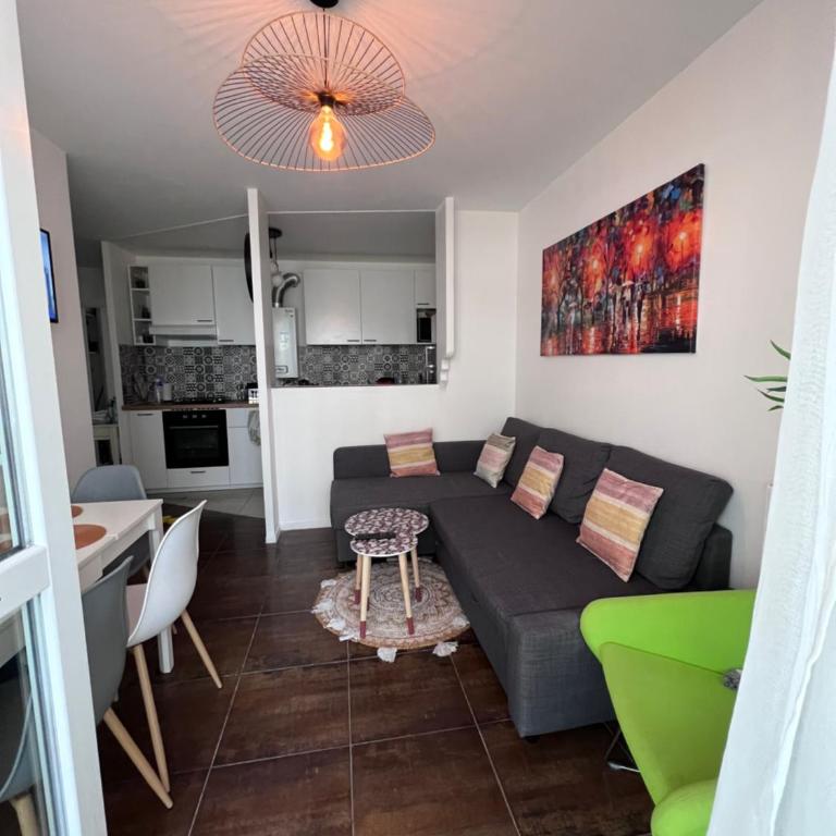 Appt à 10 min de Paris, 15 min a pied du SDF - Apartamento de 3 dormitorios - 14