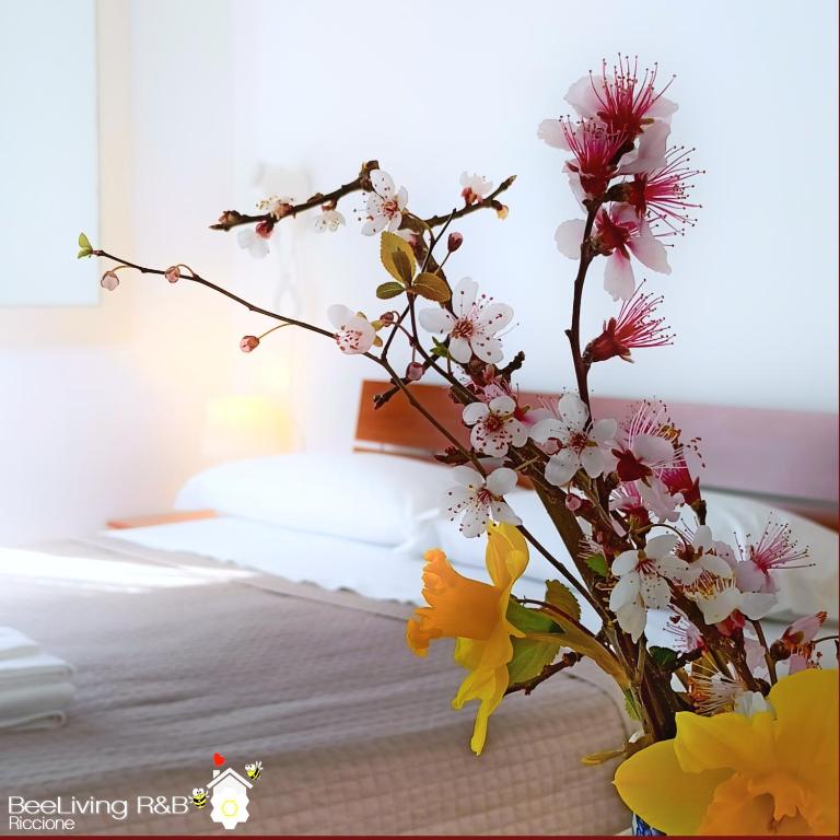 BeeLiving Room&Breakfast - Camera Familiare con Bagno Privato - 1