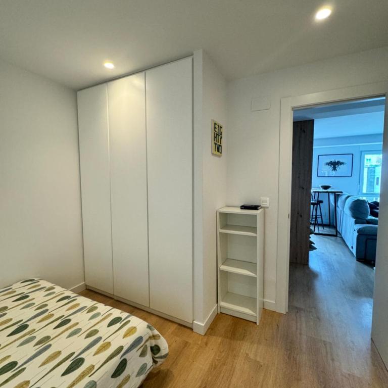 Piso de 2 habitaciones en centro, zona muy tranquila con playa a 2 min andando - Apartamento de 2 dormitorios - 11