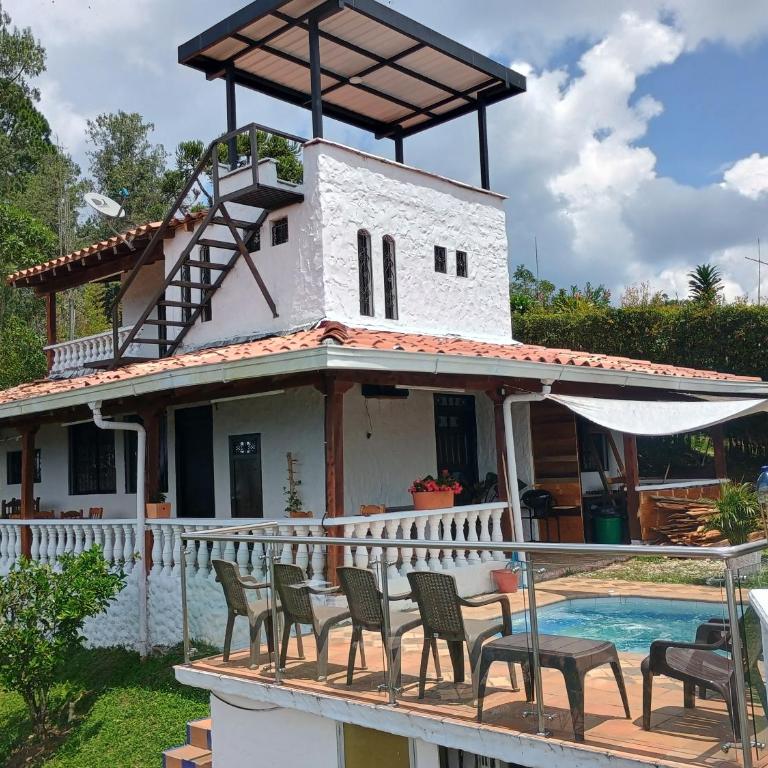Finca con vista al embalse y jacuzzi - Casa de 3 dormitorios - 3