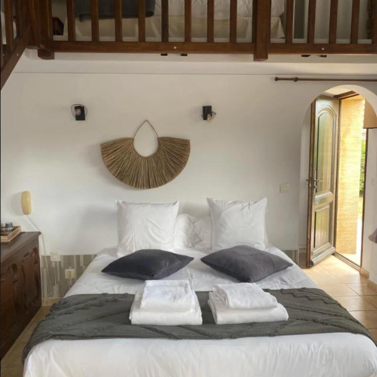 Hôtel du Pont Blanc - Chambre Signature - Gîte de Gardian - 4