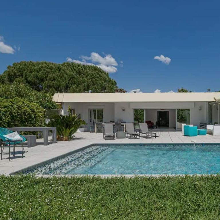 Villa Californienne tout confort avec piscine - Villa - 1