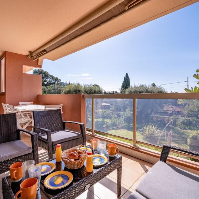 LA BADINE Appartement AirCo Pool for 4 By Sunset - Appartement - 8