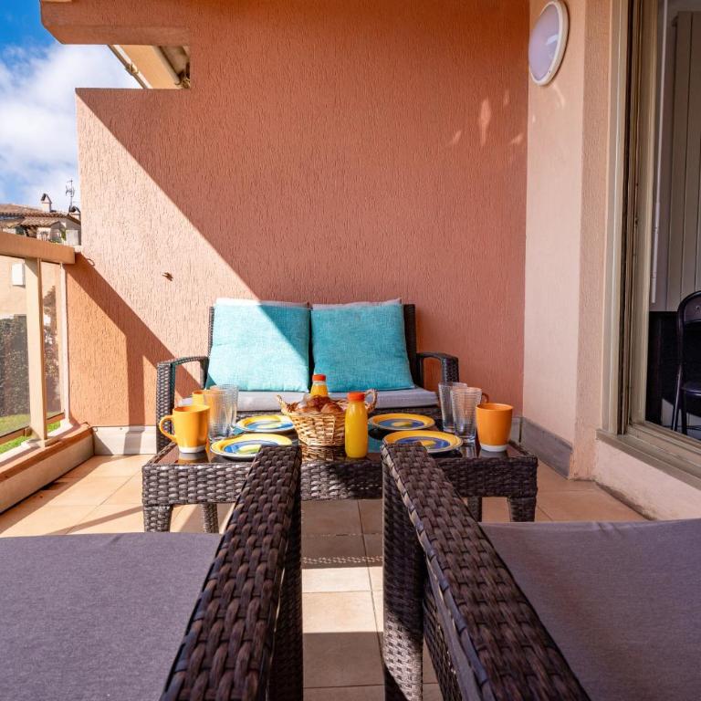 LA BADINE Appartement AirCo Pool for 4 By Sunset - Appartement - 11