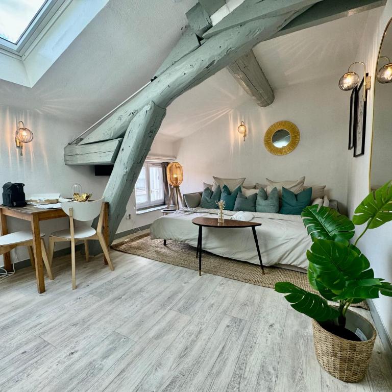 Suite Jota - Appartement 2 personnes - Check in h24 & Wifi - One-Bedroom Apartment - 1