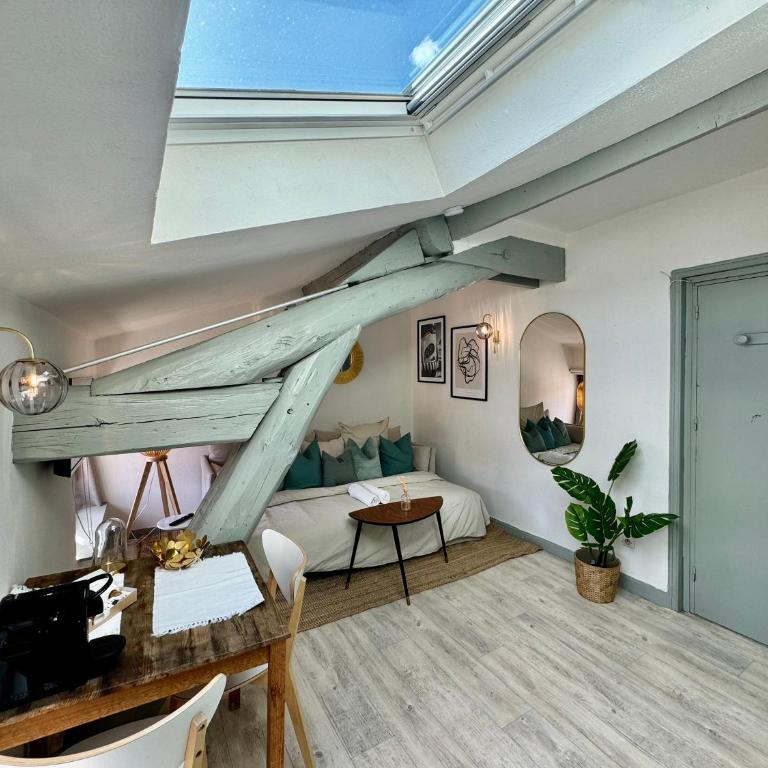 Suite Jota - Appartement 2 personnes - Check in h24 & Wifi - One-Bedroom Apartment - 2
