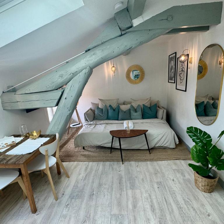 Suite Jota - Appartement 2 personnes - Check in h24 & Wifi - One-Bedroom Apartment - 7
