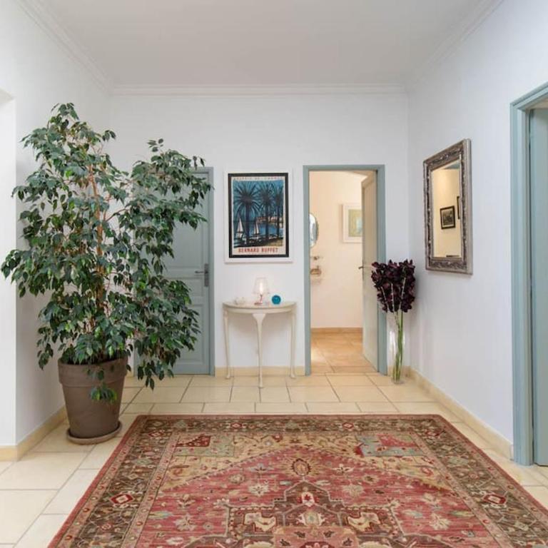 Exclusive Luxury Villa in Valbonne - Villa - 48