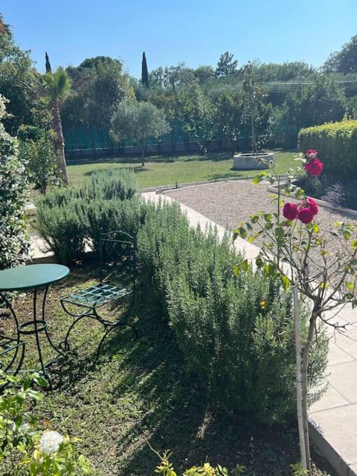Exclusive Luxury Villa in Valbonne - Villa - 56