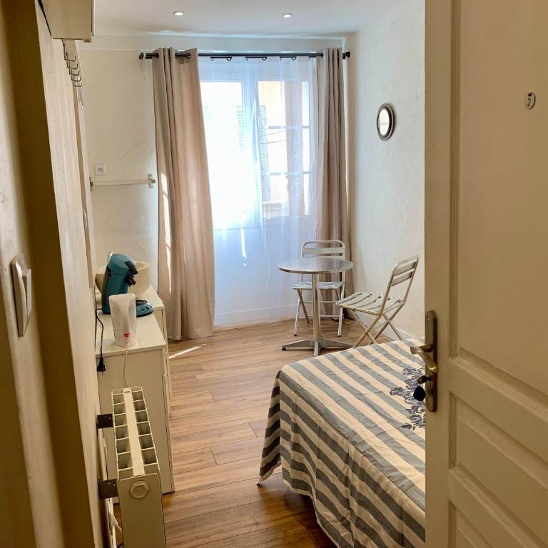 Operappart 2 - Standard Doppelzimmer - 3