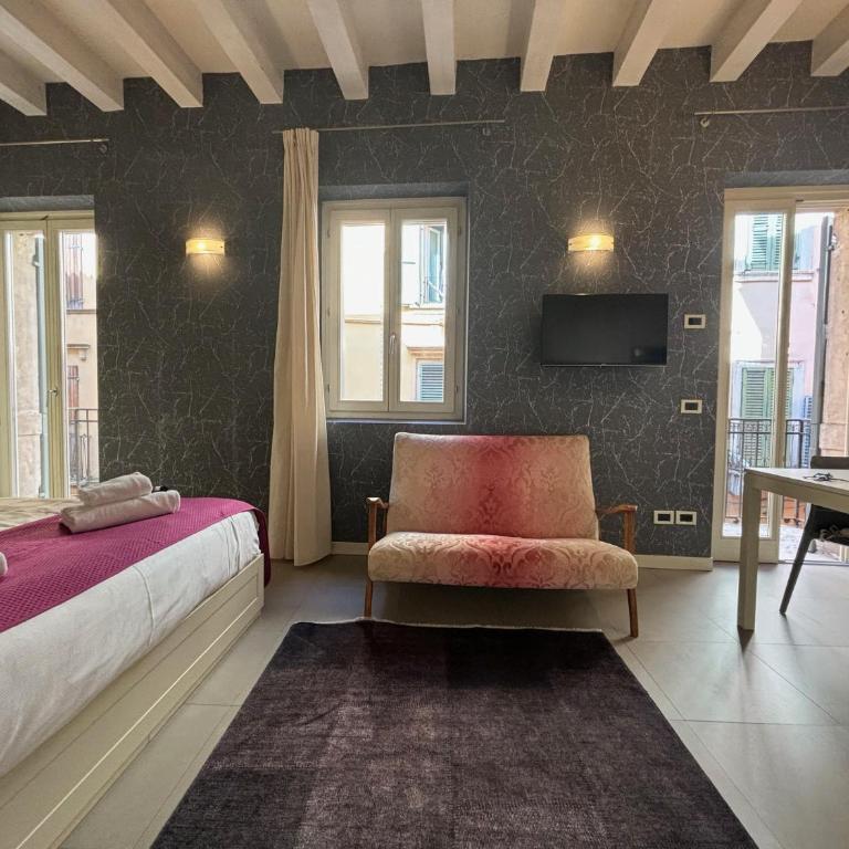 Loft 17 Arena - Studio Apartment with Balcony - 16