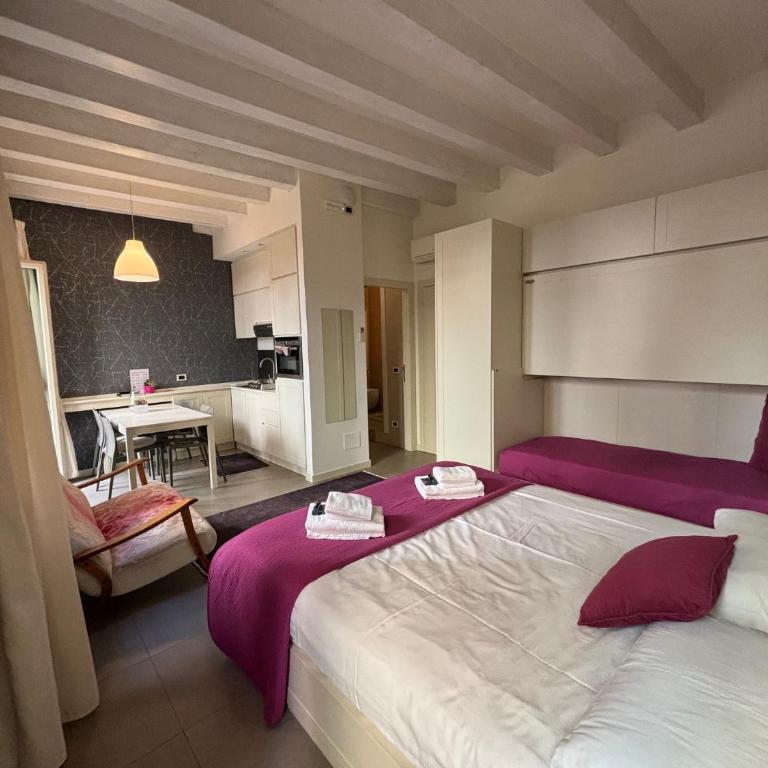Loft 17 Arena - Studio Apartment with Balcony - 21