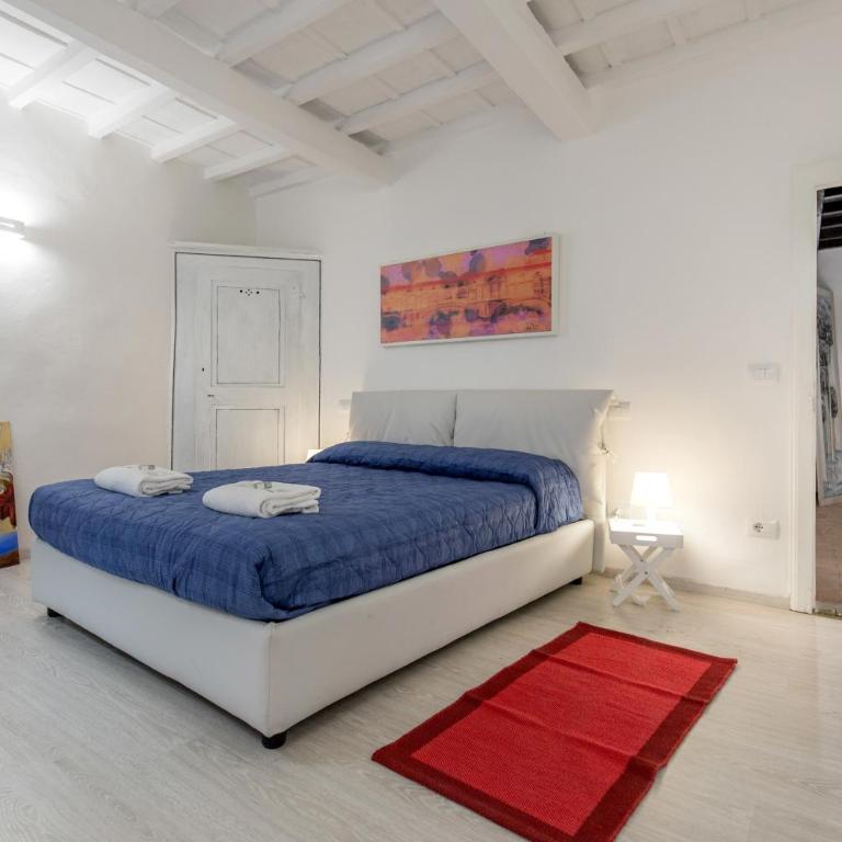 Friends Of Florence - Double Room with Private External Bathroom - 1