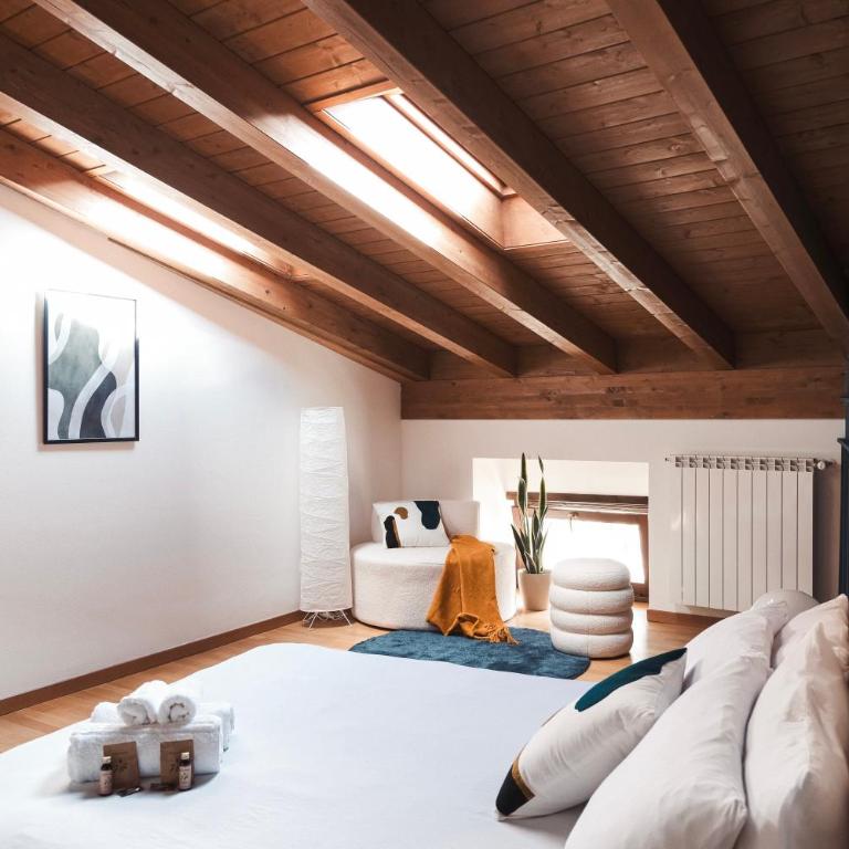PENTHOUSE CON VISTA - 6 min walk to Bernina Express - Three-Bedroom Apartment - 14