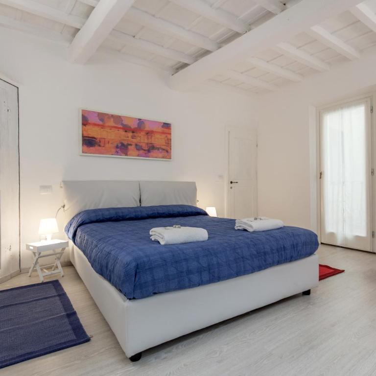 Friends Of Florence - Double Room with Private External Bathroom - 10
