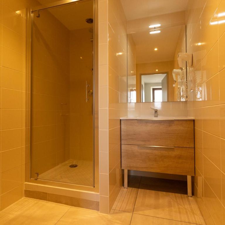 Hôtel Le Coq d'Or - Appartement 2 Chambres - 3