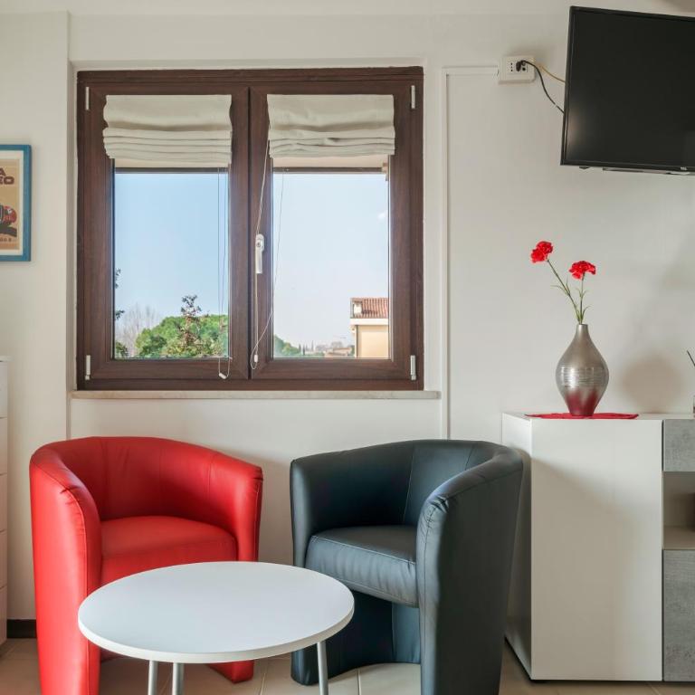 Casa Lugana 15 - Monolocale con piscina fronte lago - Monolocale con Balcone - 22