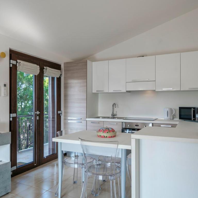 Casa Lugana 15 - Monolocale con piscina fronte lago - Monolocale con Balcone - 11