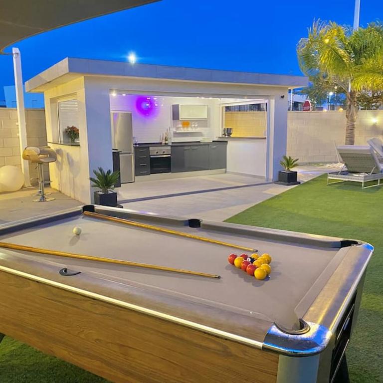 Casa Bella ~ Luxurious Villa in Alicante - Three-Bedroom Villa - 19