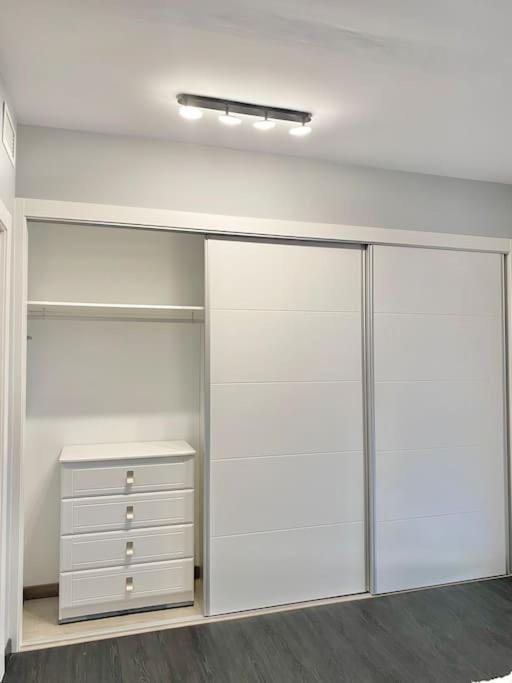 Casa Bella ~ Luxurious Villa in Alicante - Three-Bedroom Villa - 29