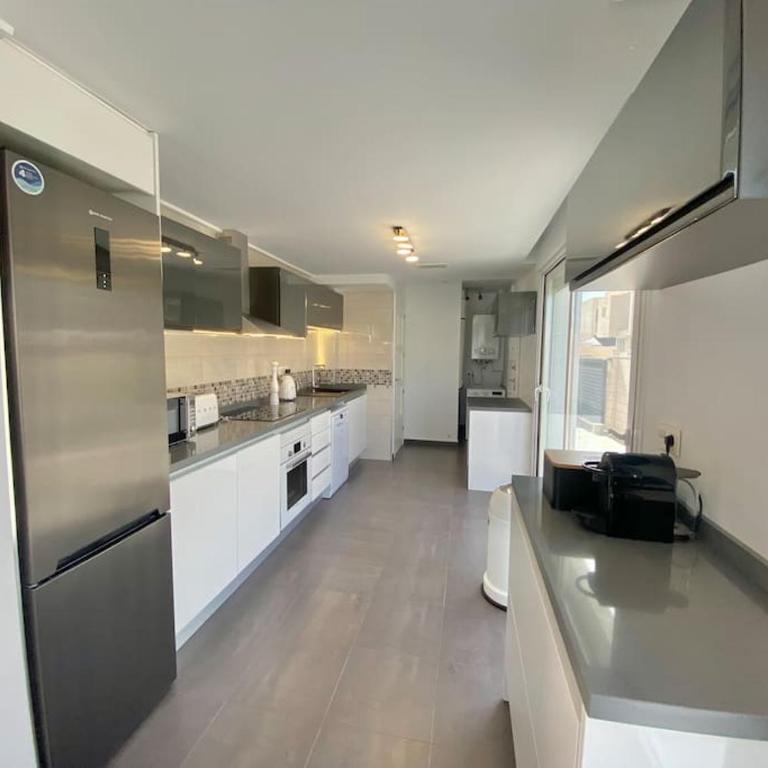 Casa Bella ~ Luxurious Villa in Alicante - Three-Bedroom Villa - 34