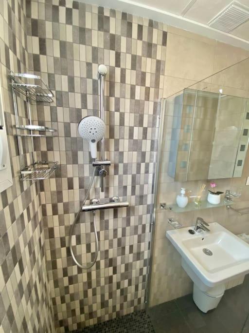 Casa Bella ~ Luxurious Villa in Alicante - Three-Bedroom Villa - 49