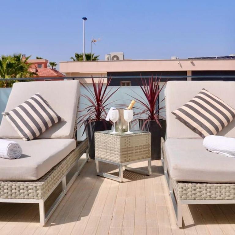 Casa Bella ~ Luxurious Villa in Alicante - Three-Bedroom Villa - 57