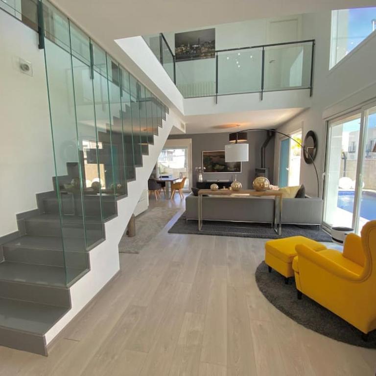Casa Bella ~ Luxurious Villa in Alicante - Three-Bedroom Villa - 65