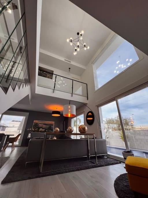 Casa Bella ~ Luxurious Villa in Alicante - Three-Bedroom Villa - 73
