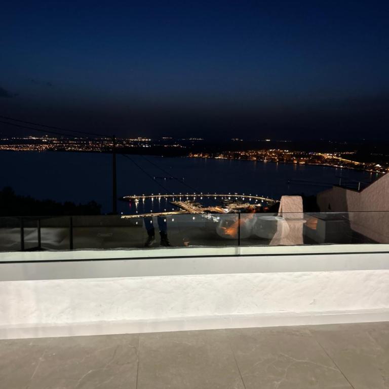 Appartement Duplex Rosas avec terrasse magnifique jacuzzi vue mer - Three-Bedroom Apartment - 7