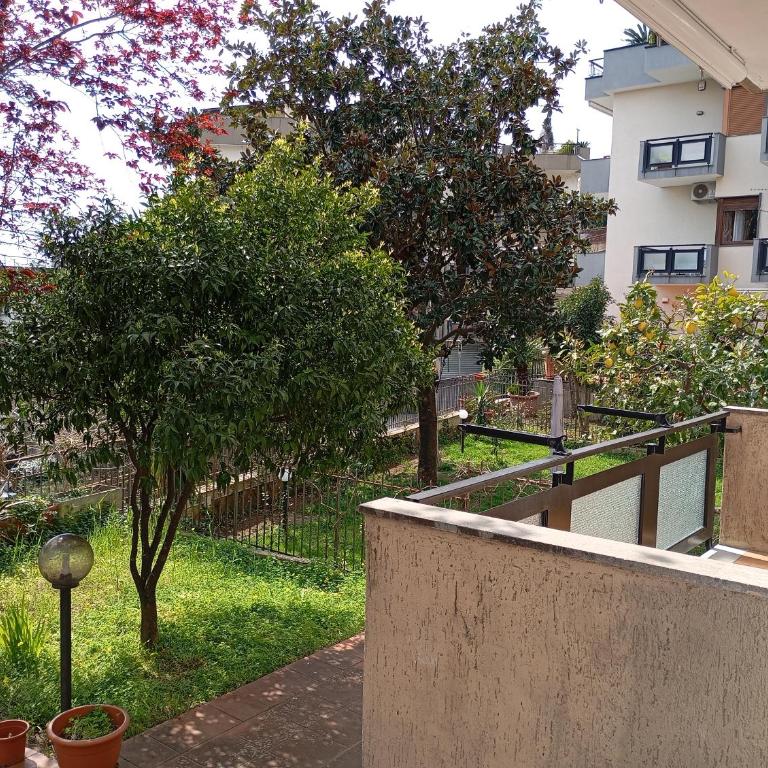 B&B Casa di Toto - Camera Matrimoniale con Vista Giardino - 10