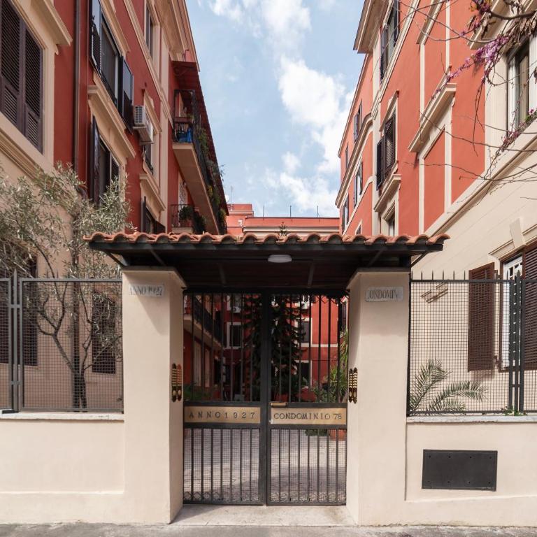 Vatican Night Suites - One-Bedroom Apartment - 21