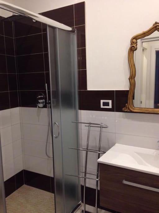 Via Po - Big appartment - Three-Bedroom Apartment - 46