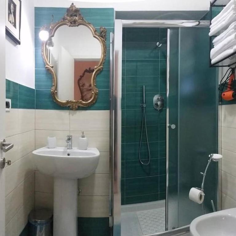 Via Po - Big appartment - Three-Bedroom Apartment - 54
