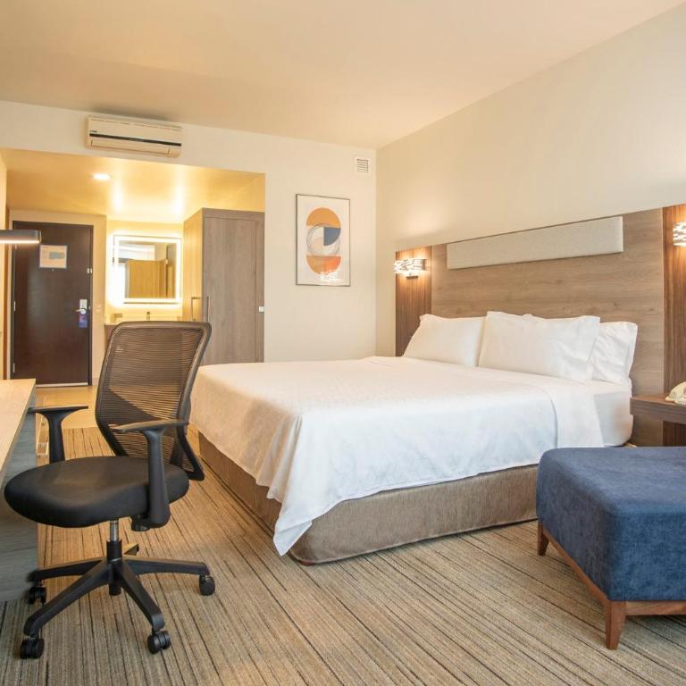 Holiday Inn Express Guadalajara Iteso by IHG - Habitación Estándar - Cama extragrande - 6