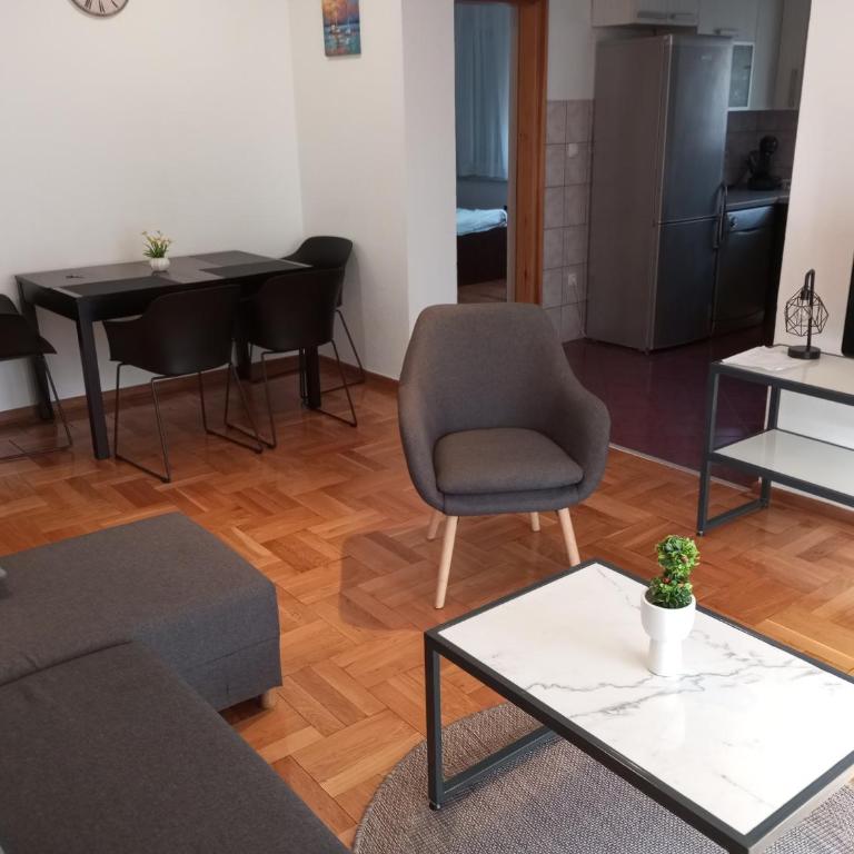 Apartman Nika - Two-Bedroom Apartment - 4
