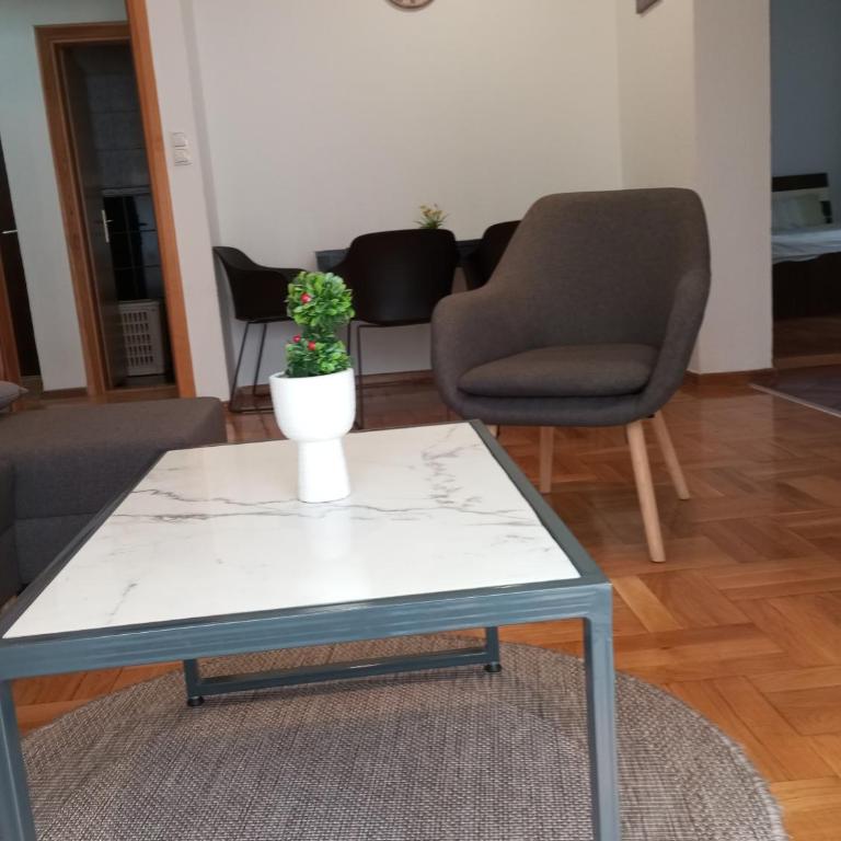 Apartman Nika - Two-Bedroom Apartment - 2